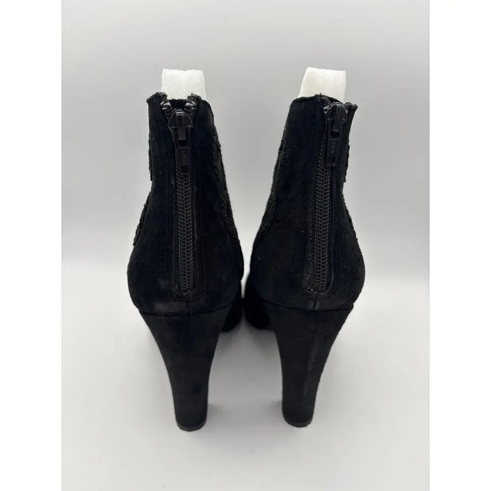 Women’s Seychelles Size 9 Black Suede Heeled Ankle Boots w/ Embroidery.